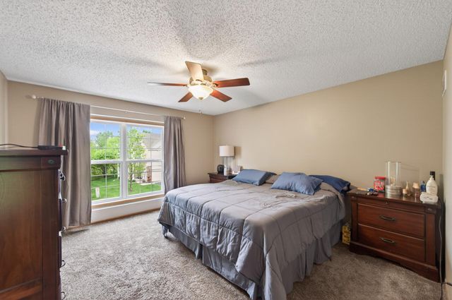 5135 Farnham Drive N, Hugo, MN 55038