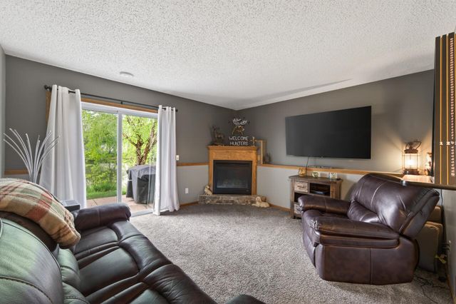 5135 Farnham Drive N, Hugo, MN 55038