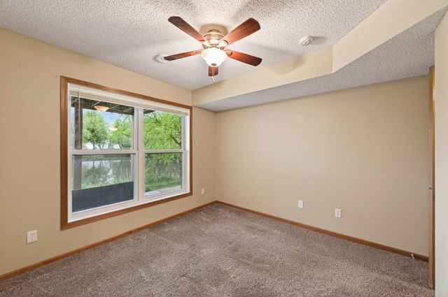 5135 Farnham Drive N, Hugo, MN 55038