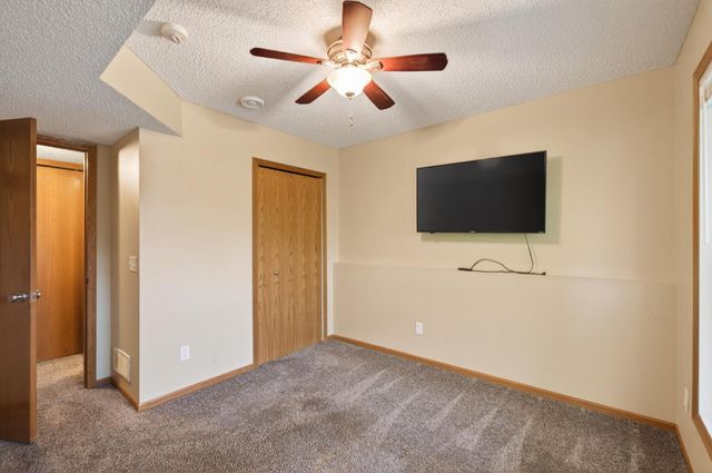 5135 Farnham Drive N, Hugo, MN 55038