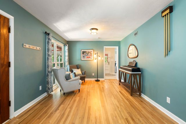 422 Fairpoint Drive, Gulf Breeze, FL 32561