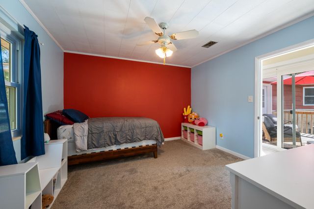 422 Fairpoint Drive, Gulf Breeze, FL 32561