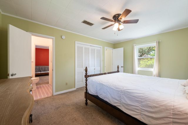 422 Fairpoint Drive, Gulf Breeze, FL 32561