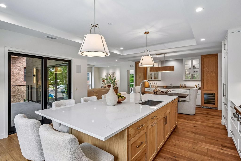 150 Broadway Avenue S 2A, Wayzata, MN 55391 — photo 2