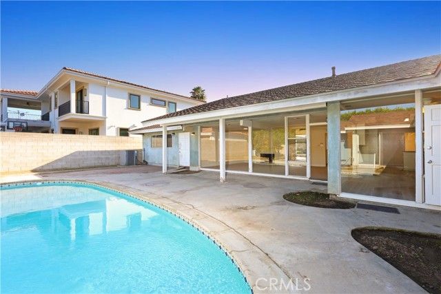 10055 Mattock, Downey, CA 90240