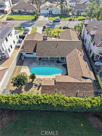 10055 Mattock, Downey, CA 90240