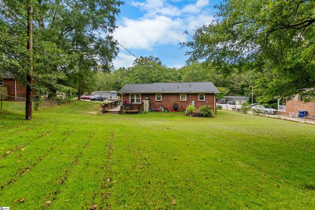 100 Cliffwood Court, Fountain Inn, SC 29644