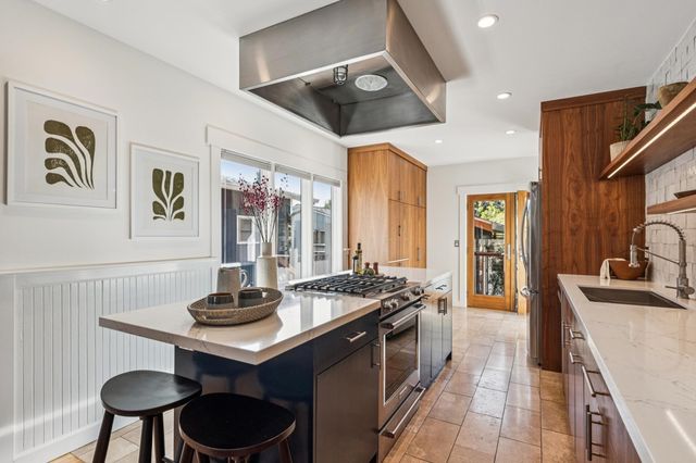 6445 6445 Irwin Ct, Oakland, CA 94609