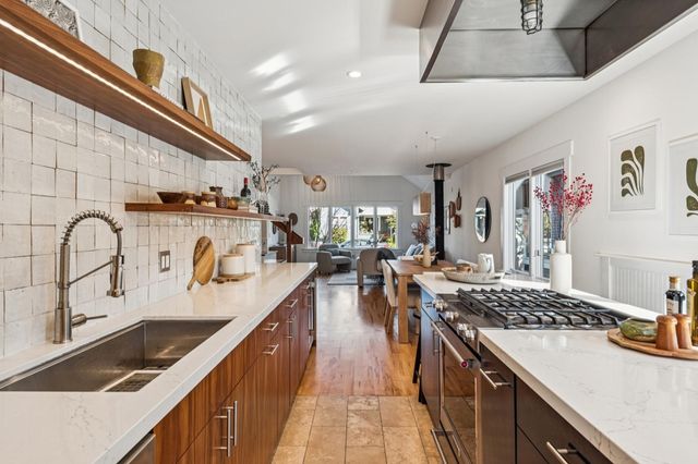 6445 6445 Irwin Ct, Oakland, CA 94609