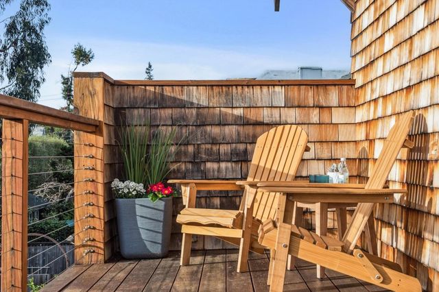 6445 6445 Irwin Ct, Oakland, CA 94609