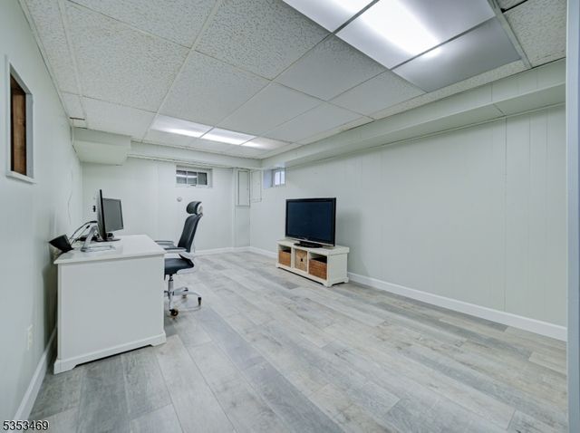 107 Farragut Rd, North Plainfield Boro, NJ 07062