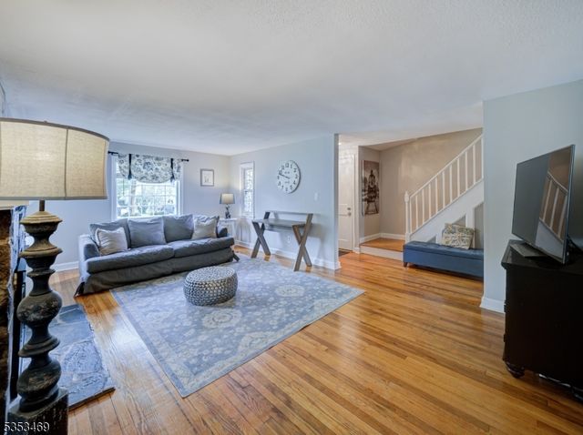 107 Farragut Rd, North Plainfield Boro, NJ 07062
