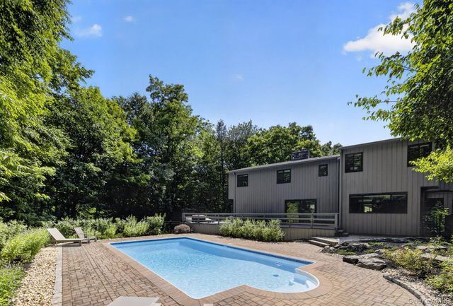 230 E Middle Patent Road, Bedford, NY 10506