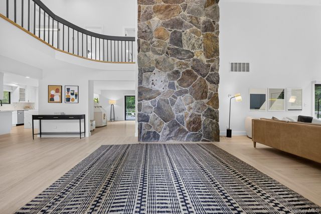 230 E Middle Patent Road, Bedford, NY 10506