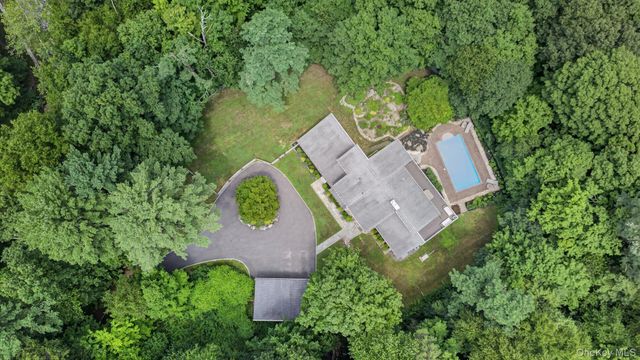 230 E Middle Patent Road, Bedford, NY 10506