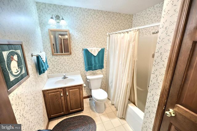705 WASHINGTON AVE, Hanover, PA 17331