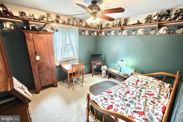 705 WASHINGTON AVE, Hanover, PA 17331