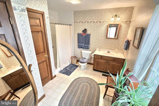705 WASHINGTON AVE, Hanover, PA 17331