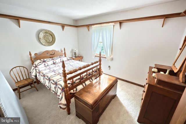 705 WASHINGTON AVE, Hanover, PA 17331
