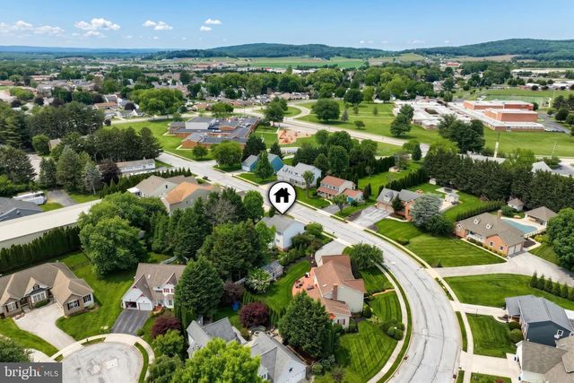 705 WASHINGTON AVE, Hanover, PA 17331