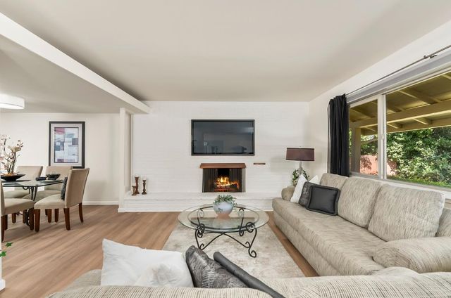5249 Diablo Dr, Sacramento, CA 95842