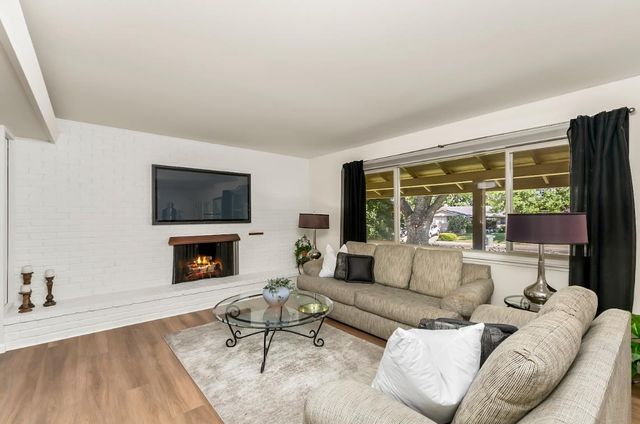 5249 Diablo Dr, Sacramento, CA 95842