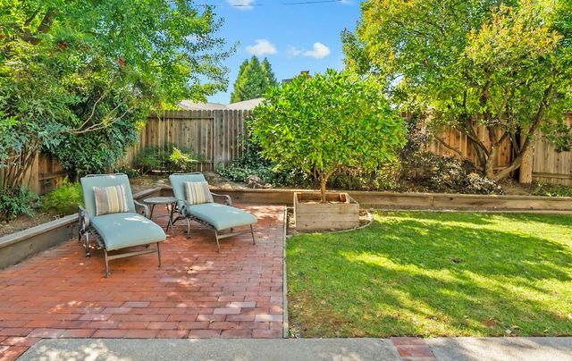 5249 Diablo Dr, Sacramento, CA 95842