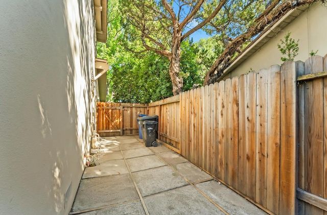 5249 Diablo Dr, Sacramento, CA 95842