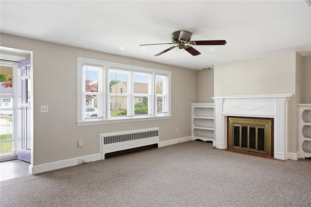 54 Winthrop Street, East Providence, RI 02915