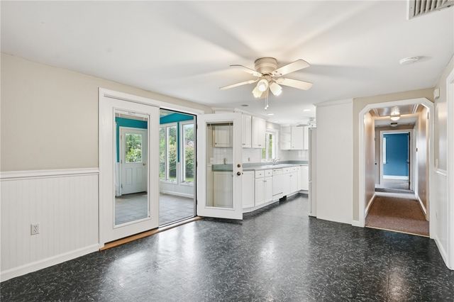 54 Winthrop Street, East Providence, RI 02915