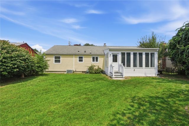 54 Winthrop Street, East Providence, RI 02915