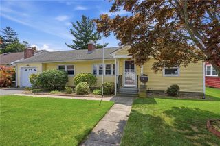 54 Winthrop Street, East Providence, RI 02915