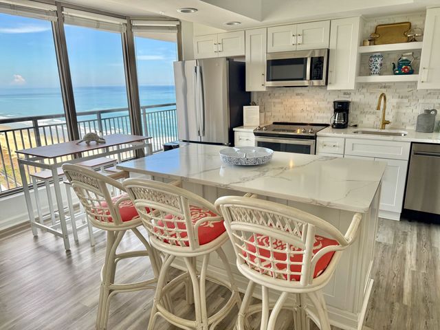 8560 Queensway Blvd Apt 1703, Myrtle Beach, SC 29572