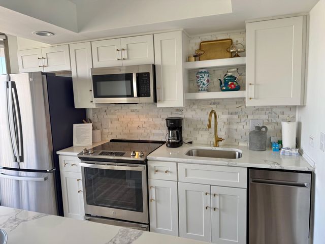 8560 Queensway Blvd Apt 1703, Myrtle Beach, SC 29572