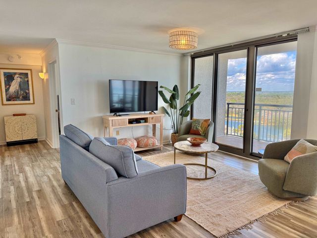 8560 Queensway Blvd Apt 1703, Myrtle Beach, SC 29572