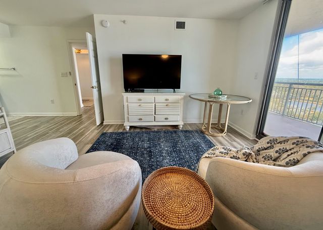 8560 Queensway Blvd Apt 1703, Myrtle Beach, SC 29572