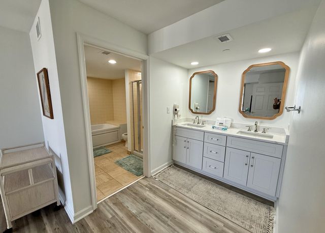 8560 Queensway Blvd Apt 1703, Myrtle Beach, SC 29572