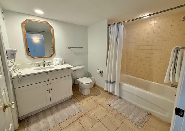 8560 Queensway Blvd Apt 1703, Myrtle Beach, SC 29572