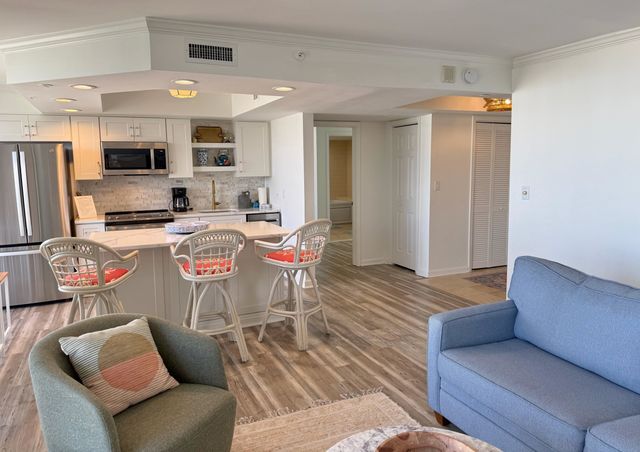 8560 Queensway Blvd Apt 1703, Myrtle Beach, SC 29572