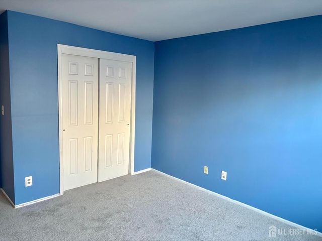 98 Keystone Court, Edison, NJ 08817