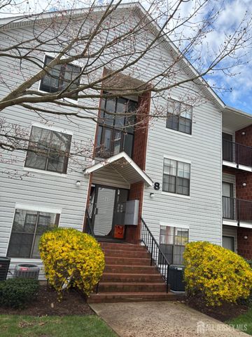 98 Keystone Court, Edison, NJ 08817
