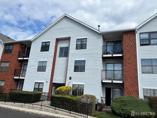 98 Keystone Court, Edison, NJ 08817