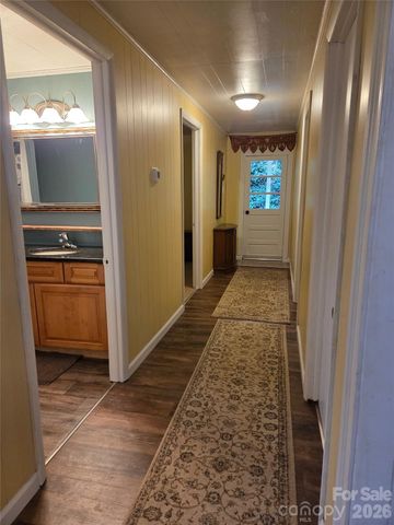 61 Huffman Road, Asheville, NC 28806