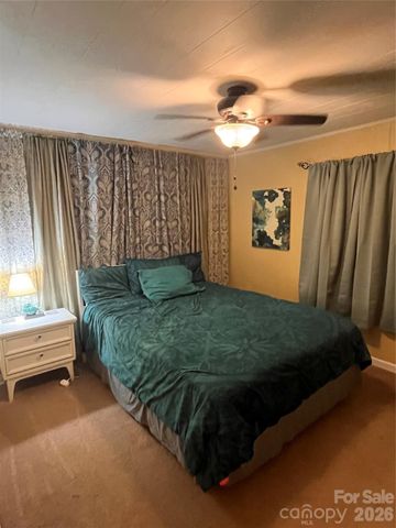 61 Huffman Road, Asheville, NC 28806