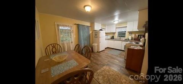 61 Huffman Road, Asheville, NC 28806