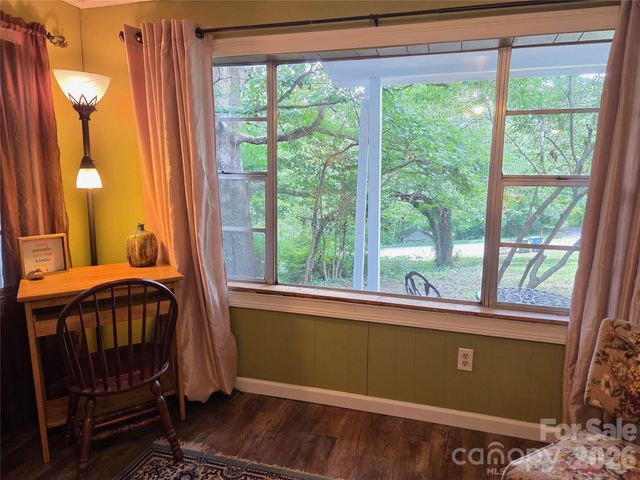 61 Huffman Road, Asheville, NC 28806