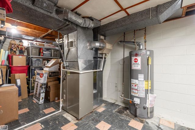 28328 Palm Beach Drive, Warren, MI 48093