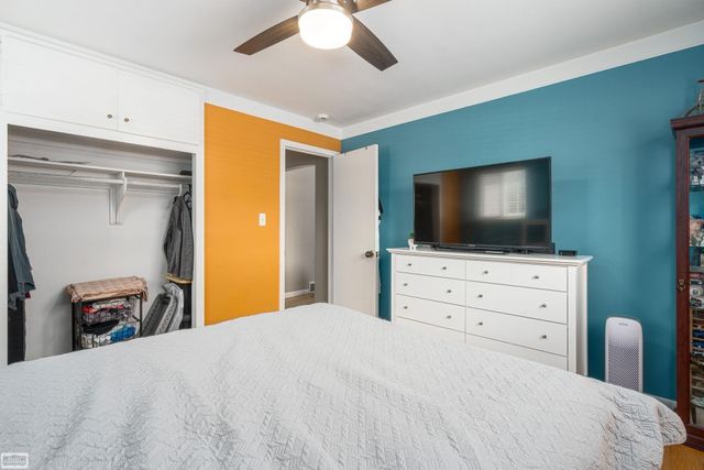 28328 Palm Beach Drive, Warren, MI 48093