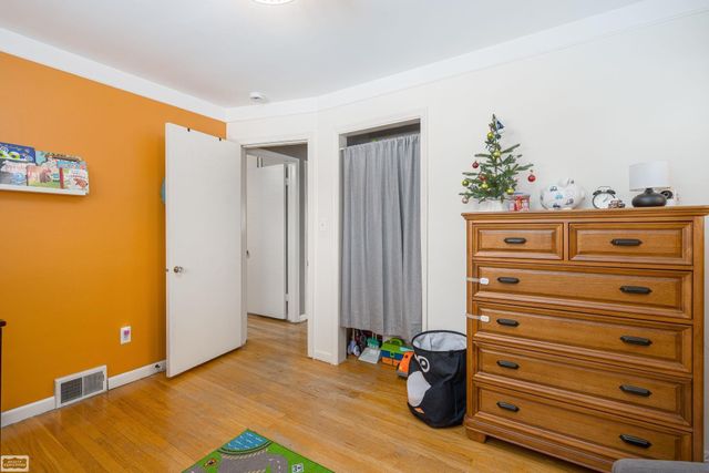 28328 Palm Beach Drive, Warren, MI 48093