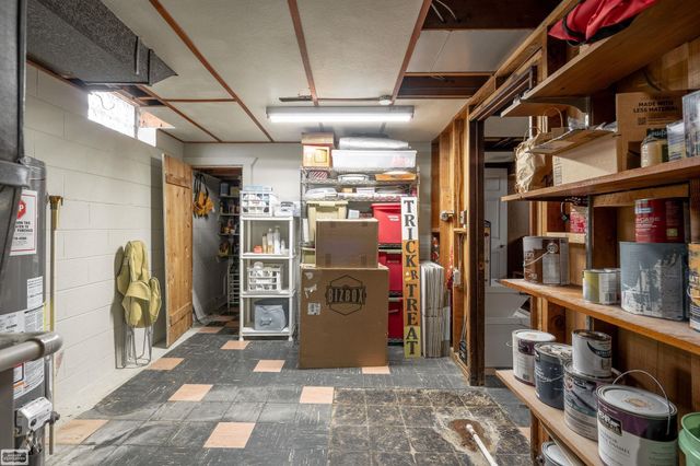 28328 Palm Beach Drive, Warren, MI 48093